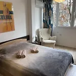 Cozy Central Place Renovated 2022