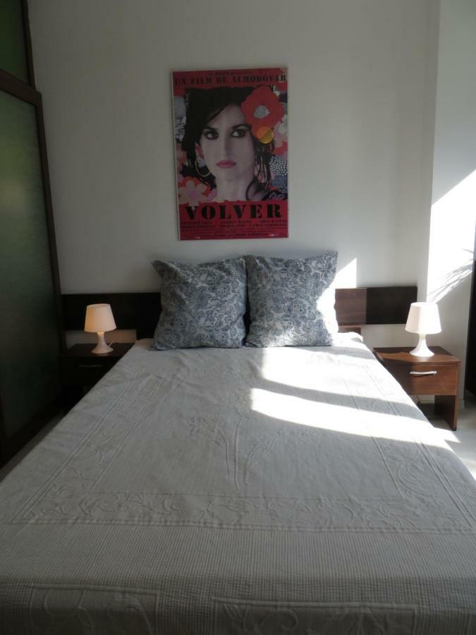 Cozy Place Renovated 2022 Apartemen Sofia